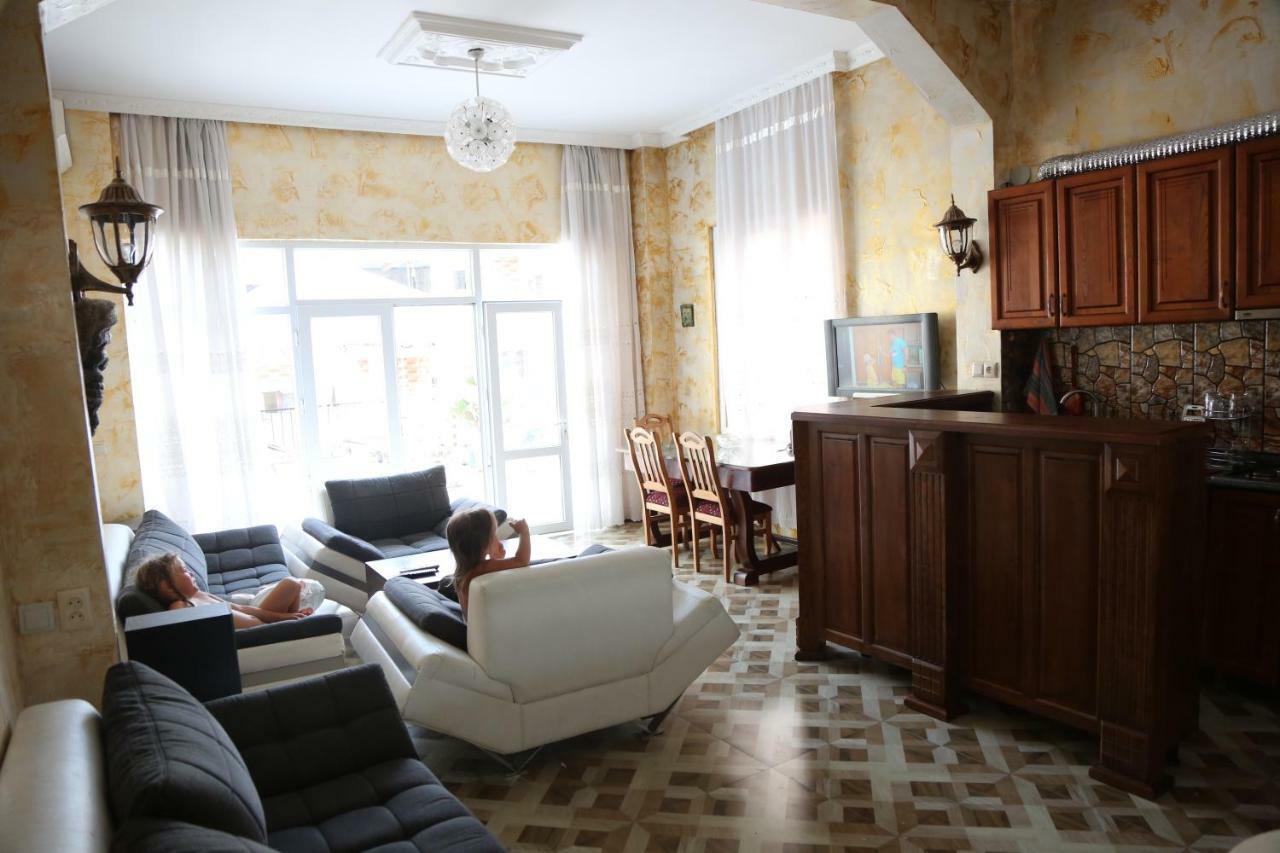 Duru'S Apartment With 3 Bedrooms Batoumi Extérieur photo